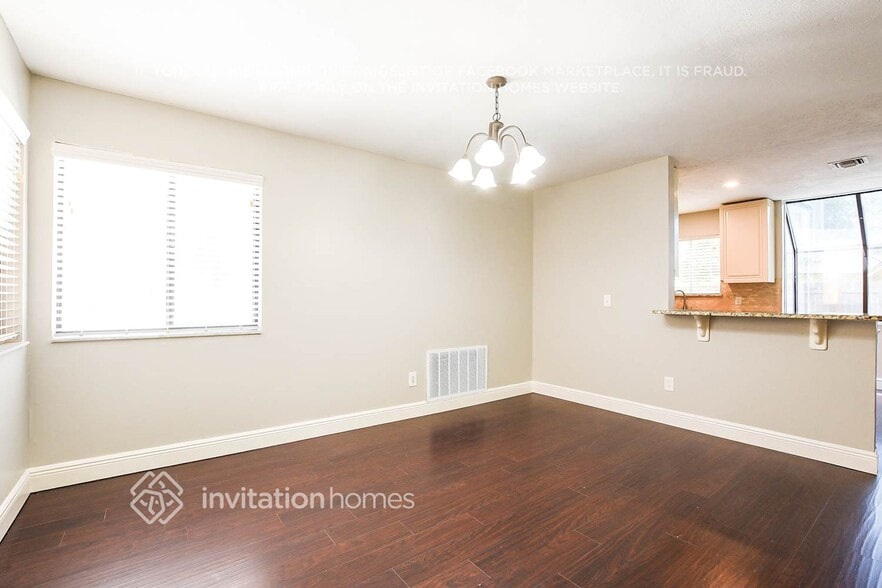 Building Photo - 3908 Woodglade Cove