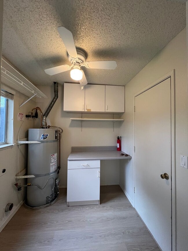 Building Photo - Charming 2 Story Soquel Condo