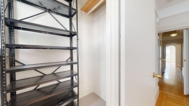 Building Photo - 530 Fell St