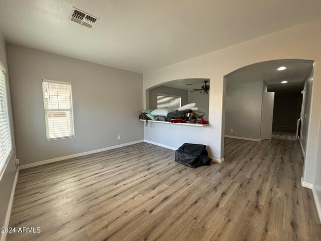 Building Photo - 9205 W Cordes Rd