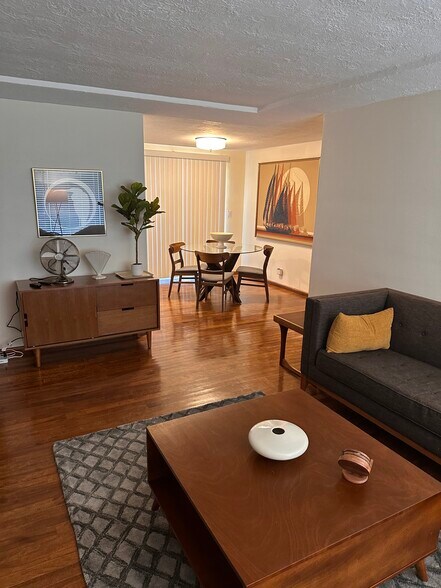 Building Photo - 8018 MacArthur Blvd