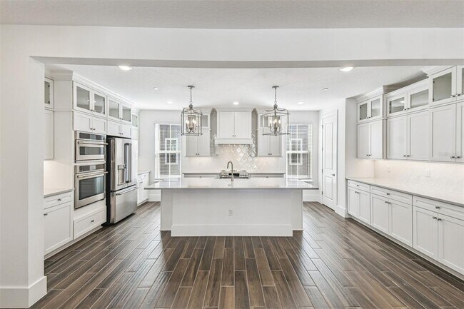 Building Photo - 1951 Risby Aly