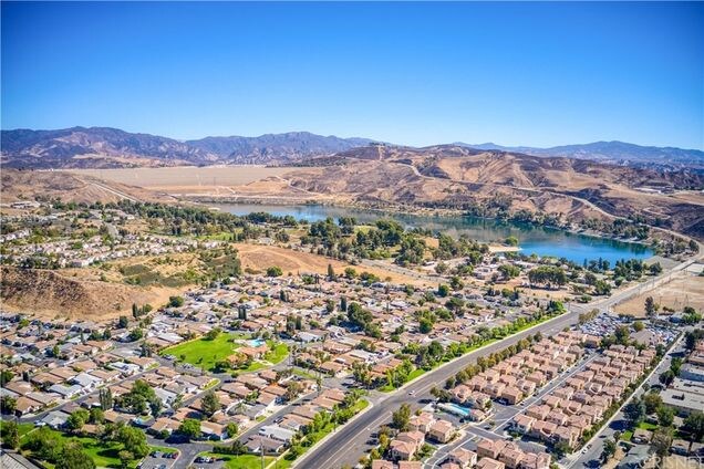 Building Photo - 27571 Amethyst Way