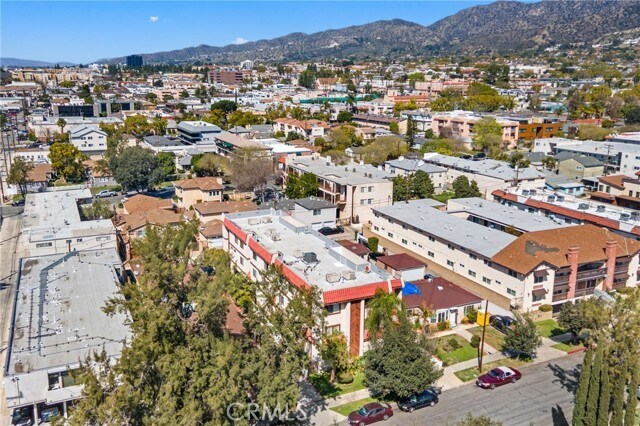 Building Photo - 1021 Linden Ave