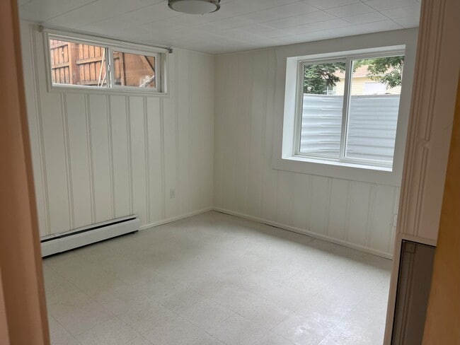 Building Photo - 1020 W Story St