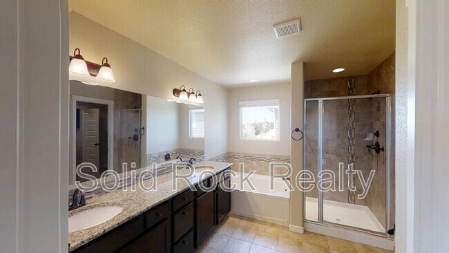 Building Photo - 1145 Antrim Loop