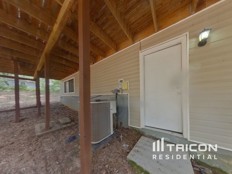Building Photo - 3946 McGill Dr
