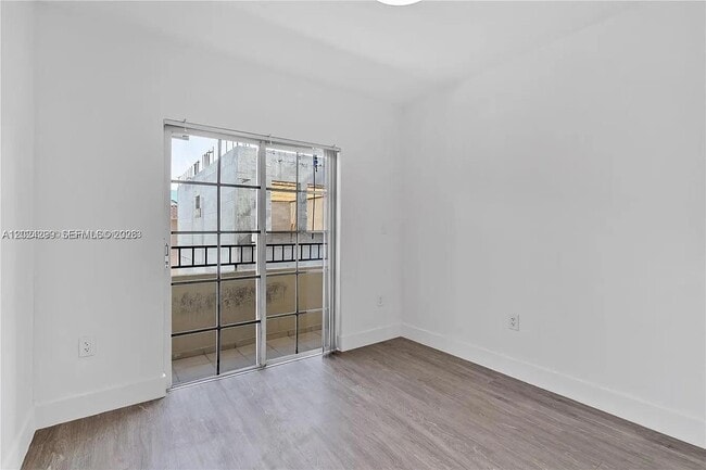 Building Photo - 1351 SW 4th St