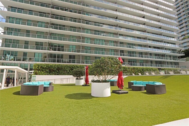 Building Photo - 79 SW 12th St