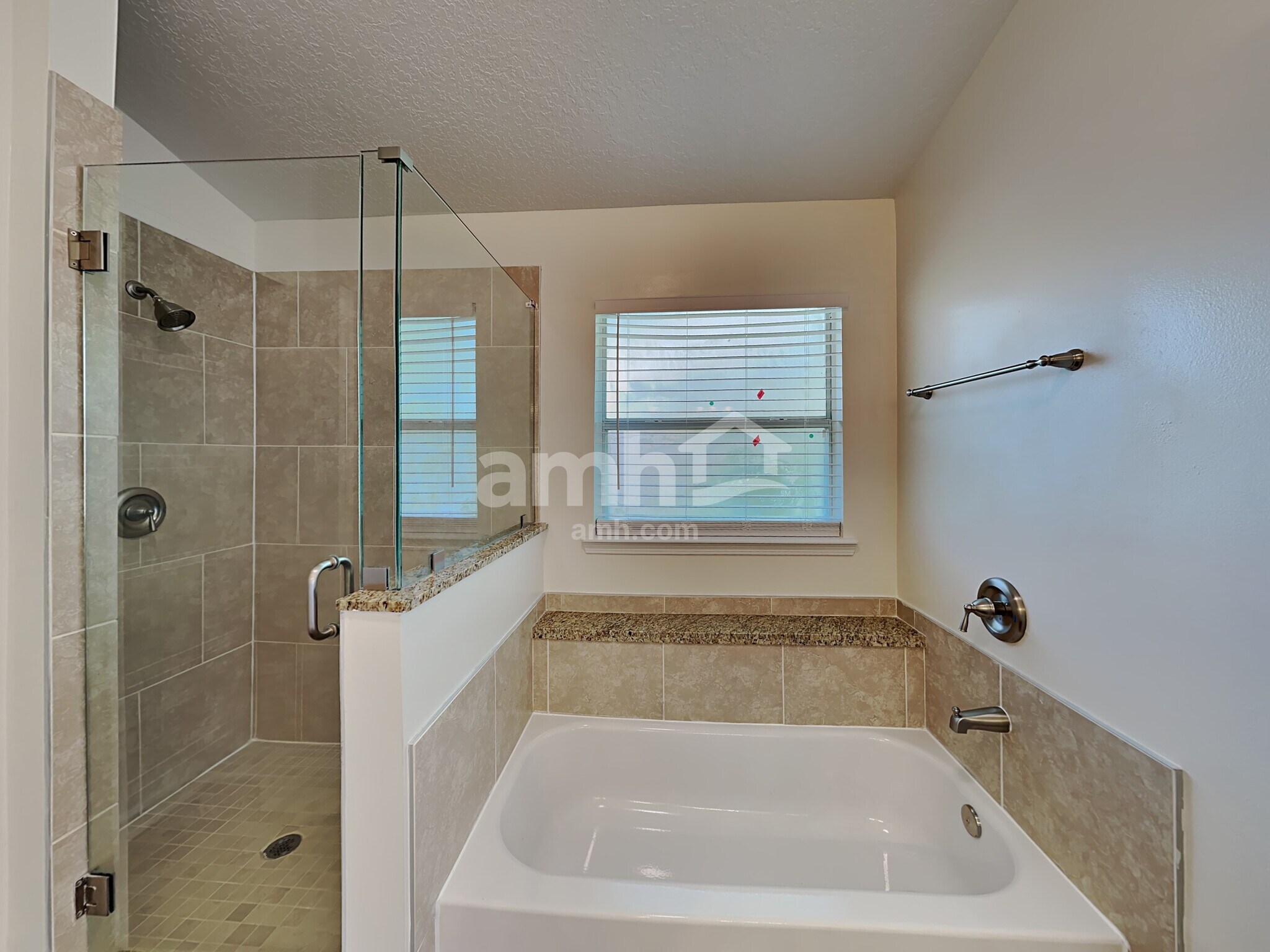 Building Photo - 11373 Chapelgate Ln