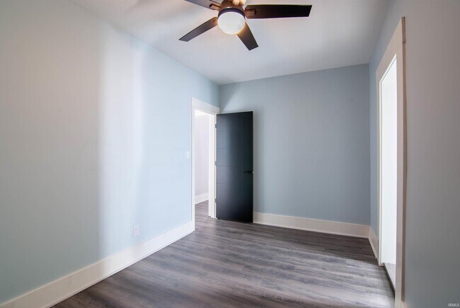 Building Photo - 605 Lavina St