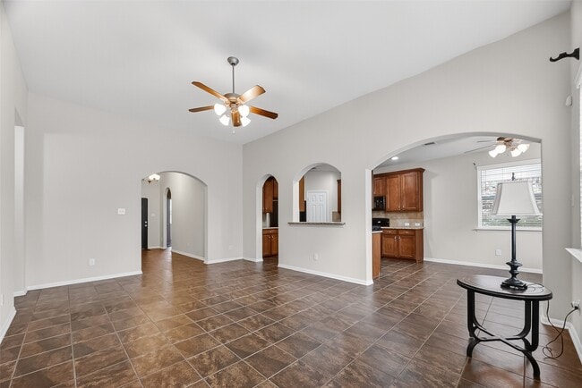 Building Photo - 4205 Graceland Dr