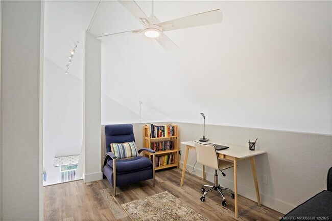 Building Photo - 245 NE MacArthur Blvd