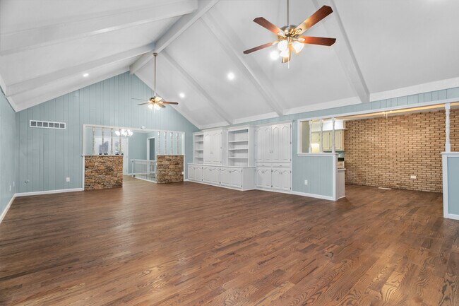 Building Photo - 4612 NW Bramble Trail