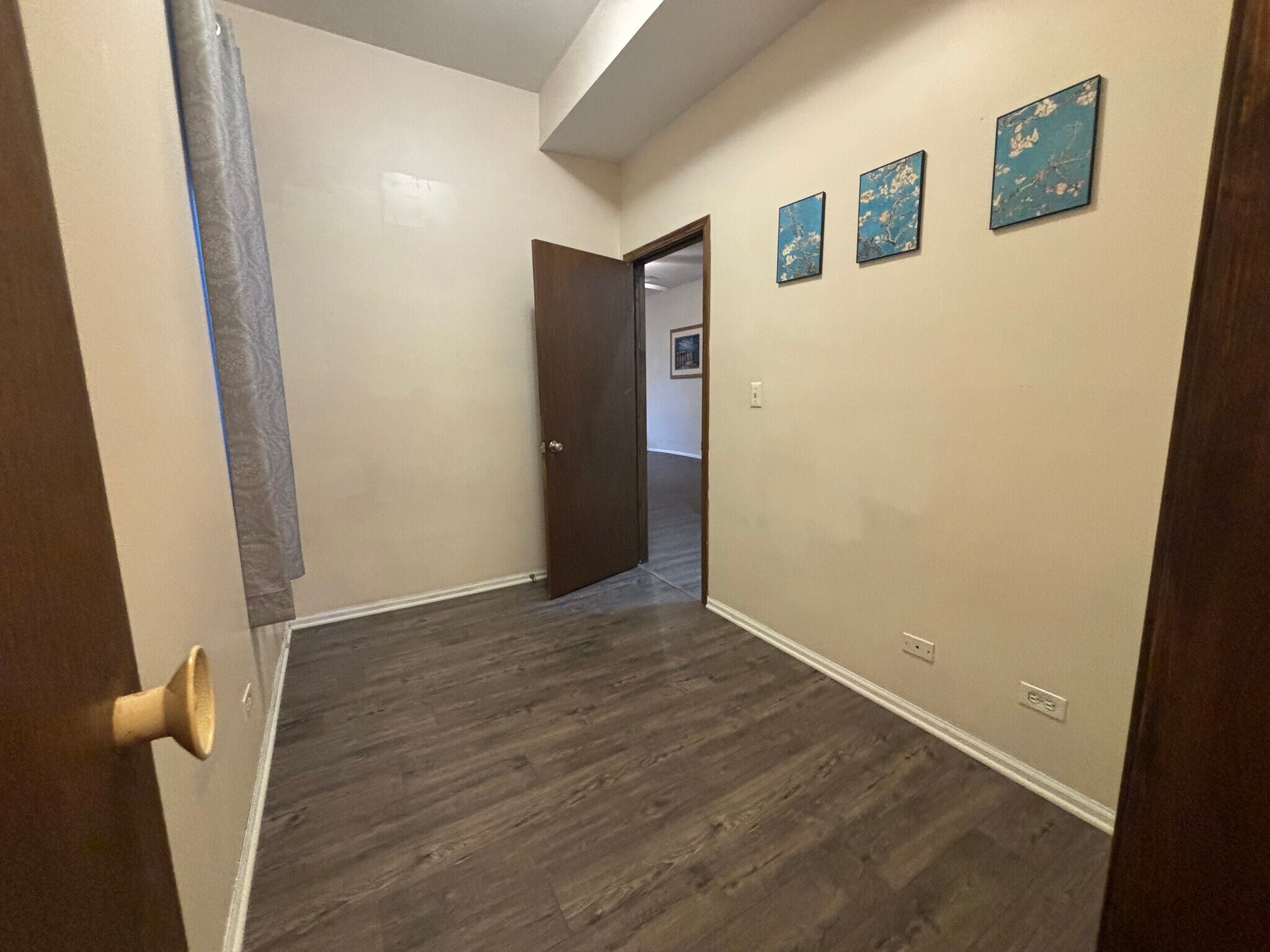 unit 2 bedroom 3 - 827 S Laflin St