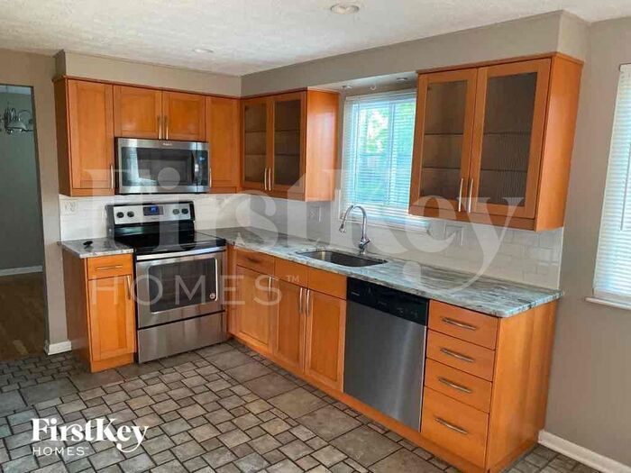 Building Photo - 815 Mcdonell Dr