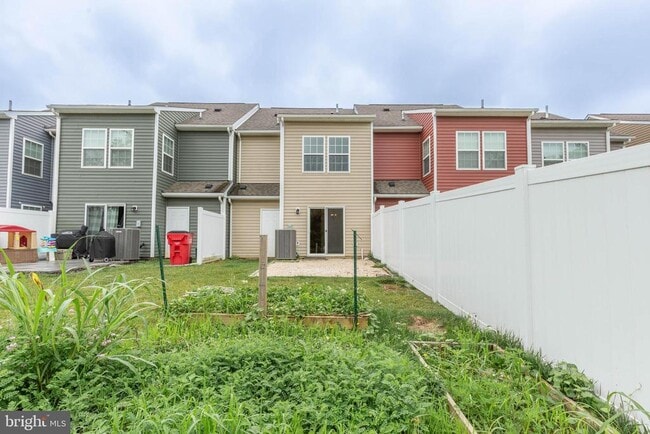 Building Photo - 608 Thumper Dr