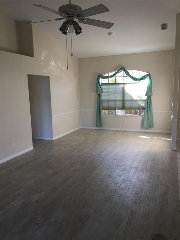 Building Photo - 15140 Lyneburg Ave