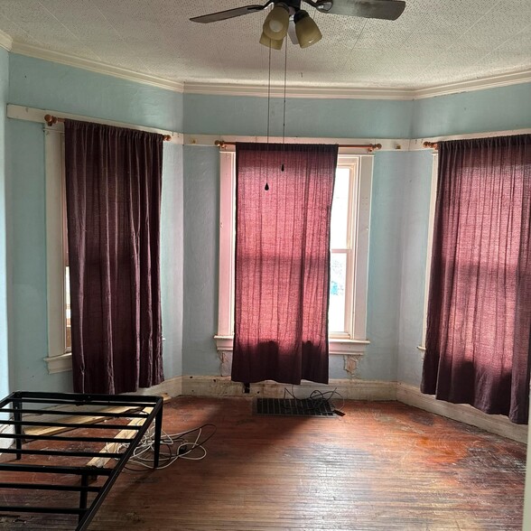 Building Photo - 1629 S Rodgers Ave