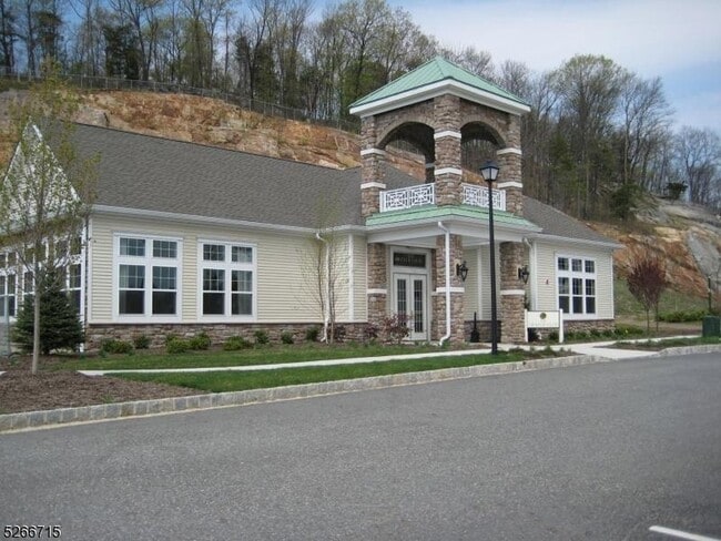 Building Photo - 4211 Ramapo Ct