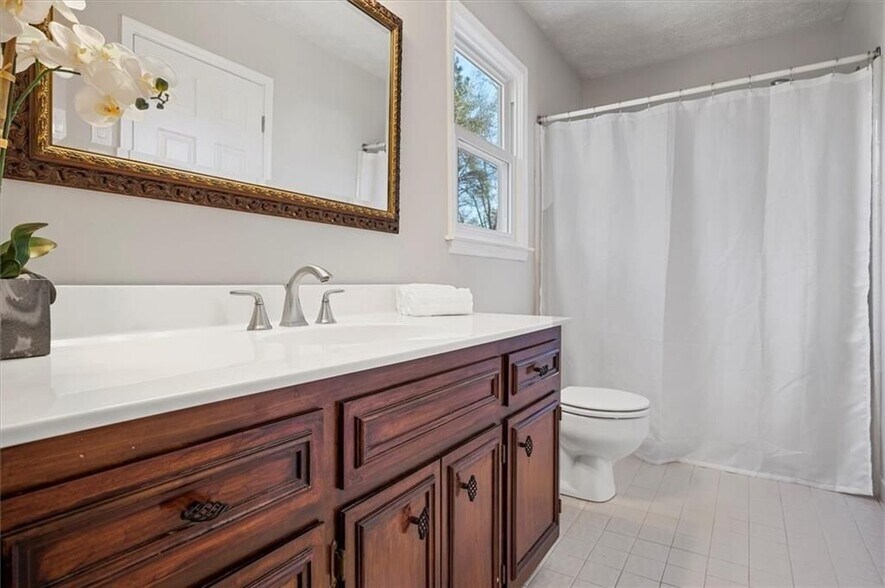 Building Photo - 4508 Pine Hill Terrace NE