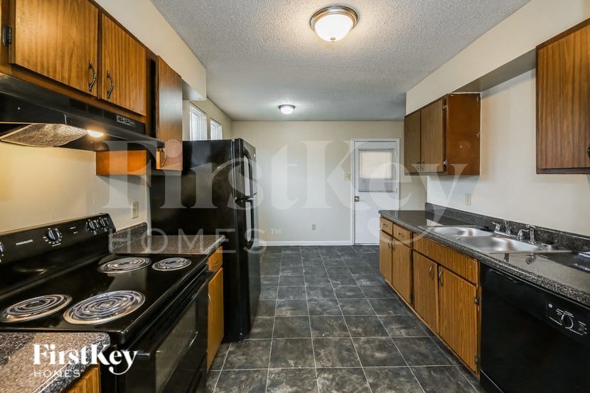 Building Photo - 4270 Cary Hill Dr