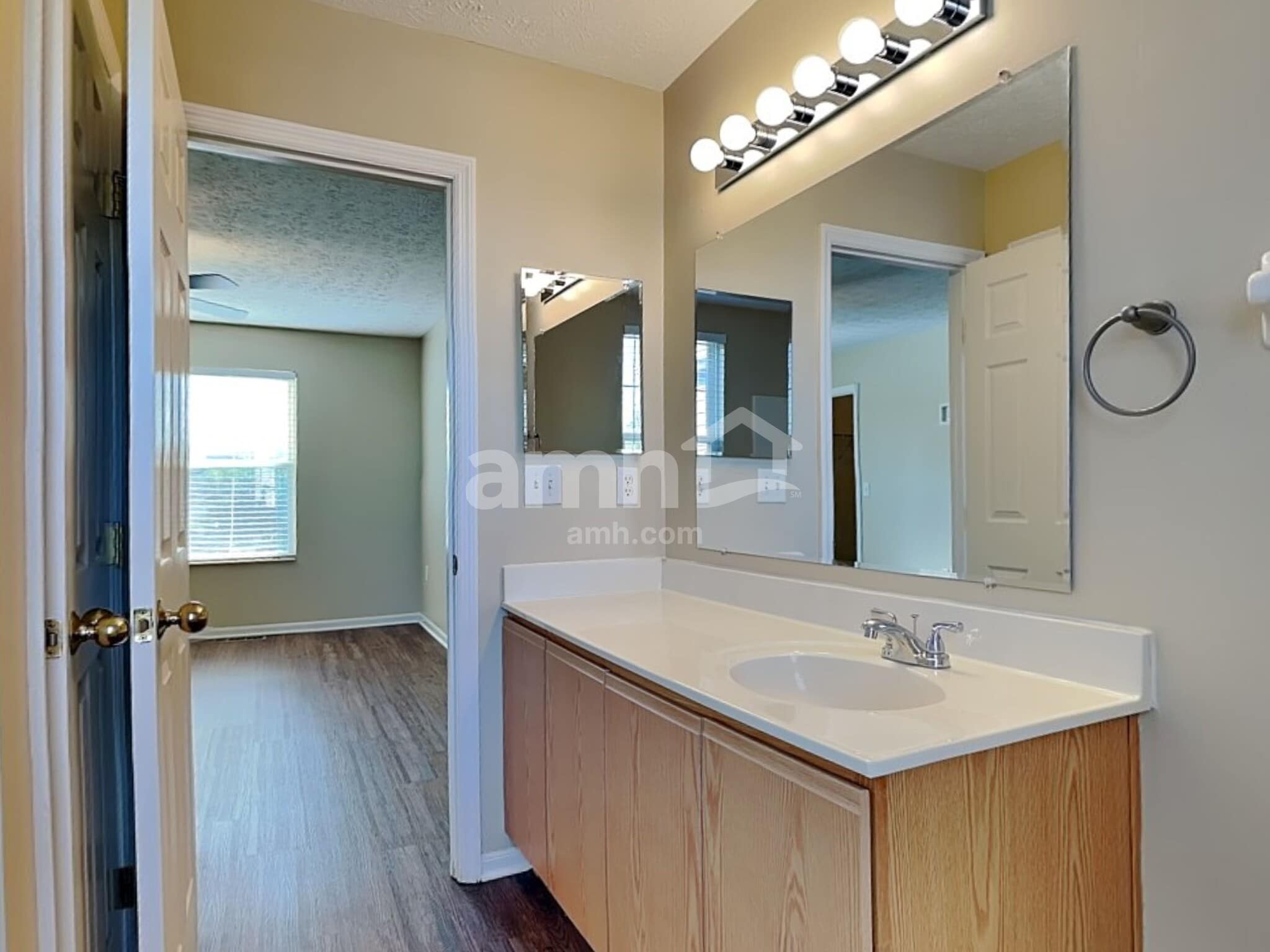 Building Photo - 424 Hartford Ct