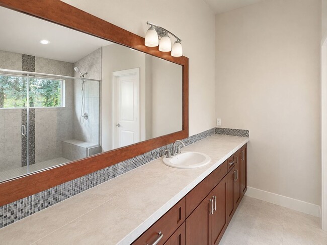 Building Photo - Beautiful Trails at Newcastle Home