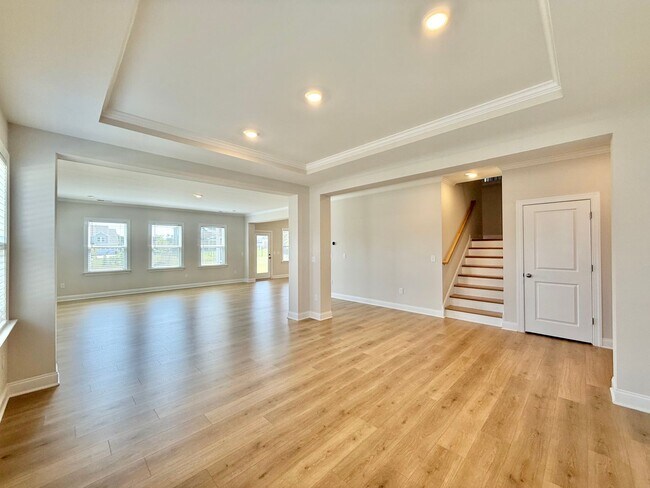 Building Photo - Luxurious 5BD, 4.5BA Holly Springs Home in an HOA Community with Resort-Style Amenities near Down...