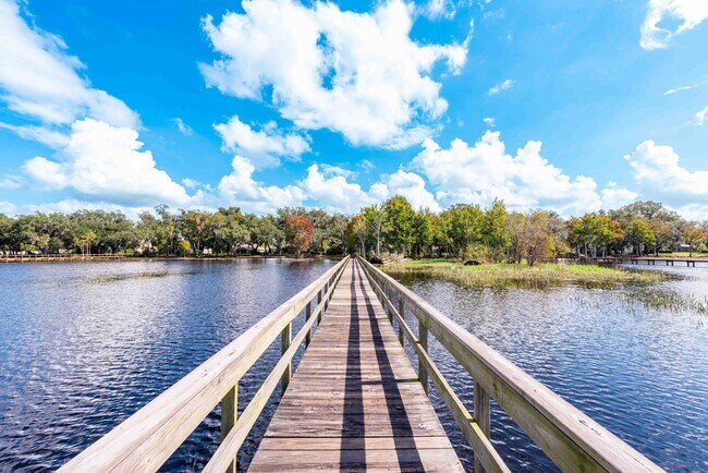 Building Photo - St. Cloud 4 Bedroom, 4 Bathroom Pool Home with Lake View