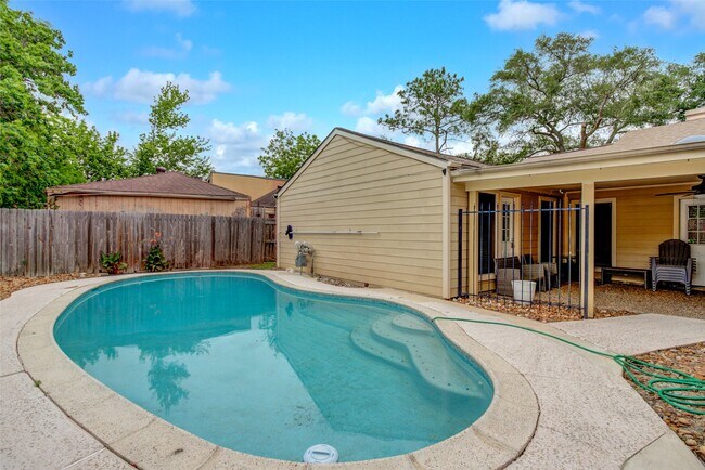 Building Photo - 6614 Winkleman Rd