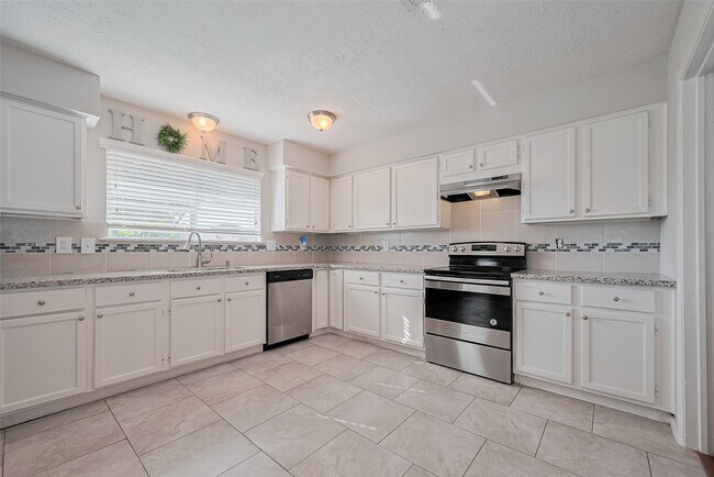 Building Photo - 17114 Quail Glen Dr