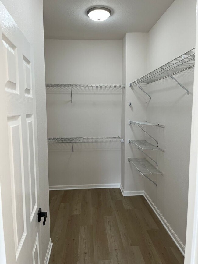 Building Photo - Remodeled Townhome in the Heart of Cupertino!