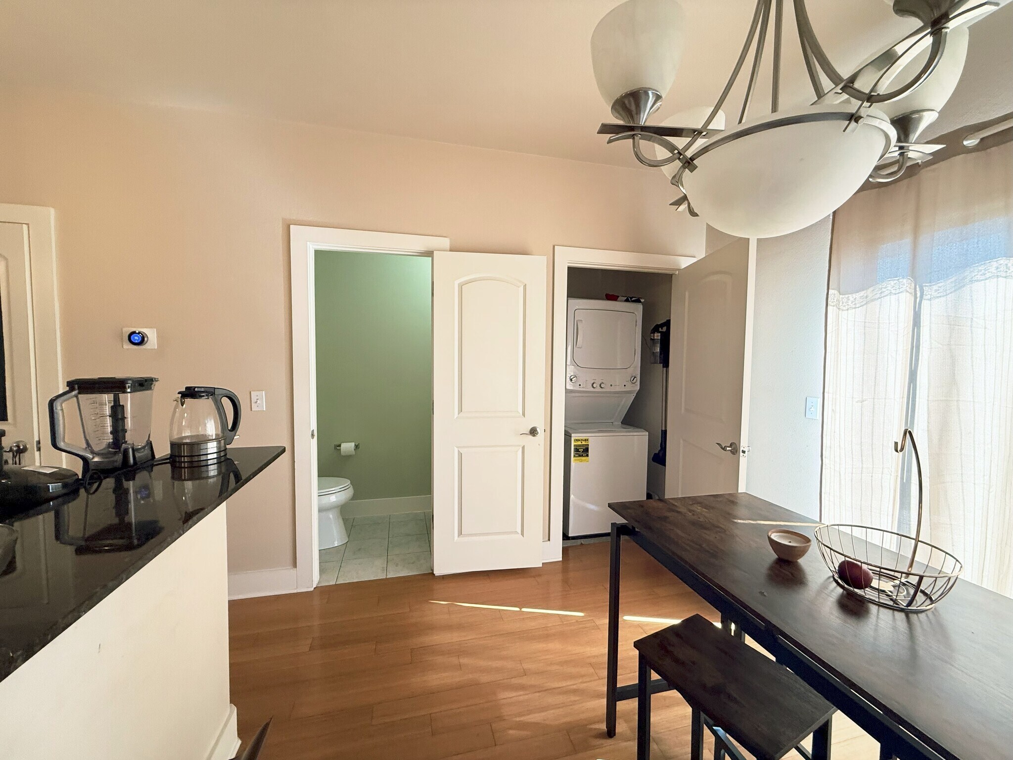 Building Photo - 13420 Lyndhurst St