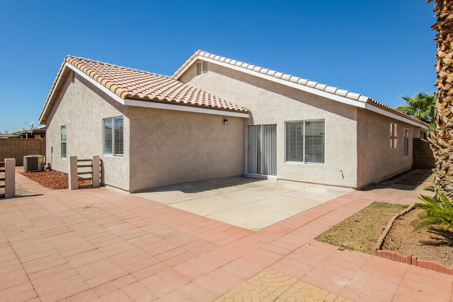 Building Photo - 8783 W Marconi Ave
