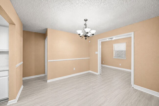 Building Photo - 1014 Three Forks Dr