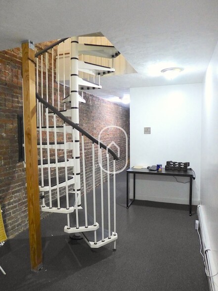 Building Photo - 24 S Huntington Ave