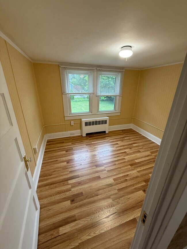 Building Photo - 231 Mansfield Ave