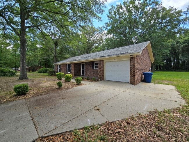 Building Photo - 1520 Crowndale Dr