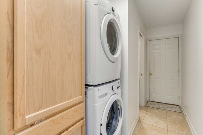 Building Photo - Available first week of May!