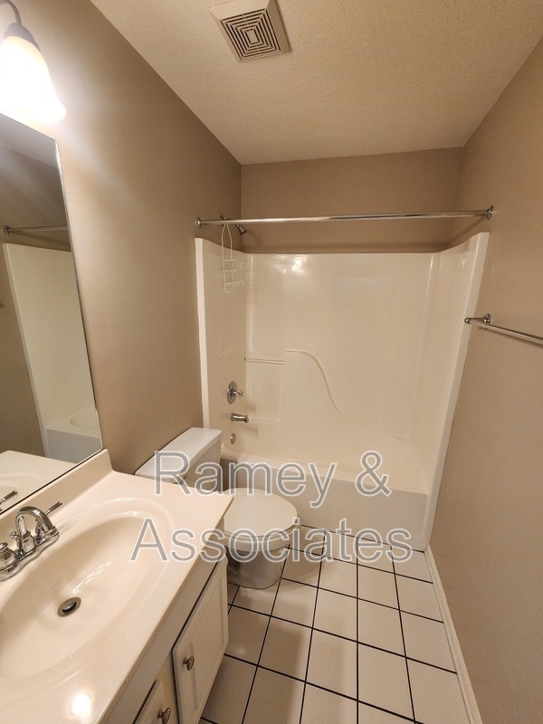 Building Photo - 10828 Glenway Pl