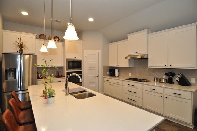 Building Photo - 120 Sail Wind Way