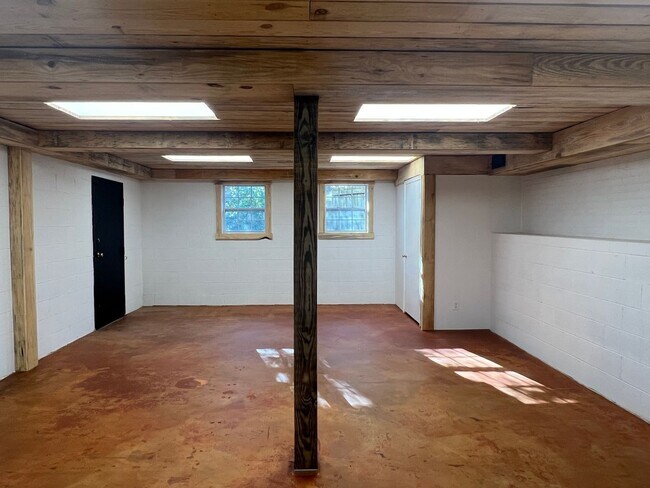 Building Photo - Seeing is Believing!!!