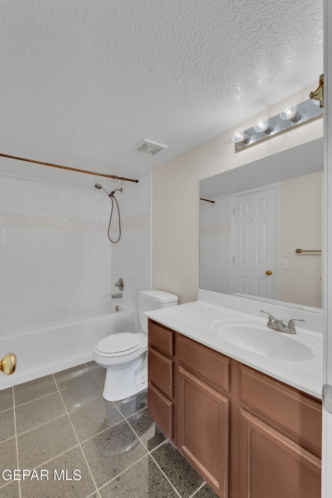 Building Photo - 11330 Loma Del Sol Dr
