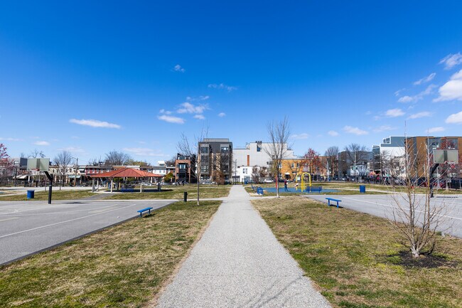 Building Photo - 430 Irving St NW