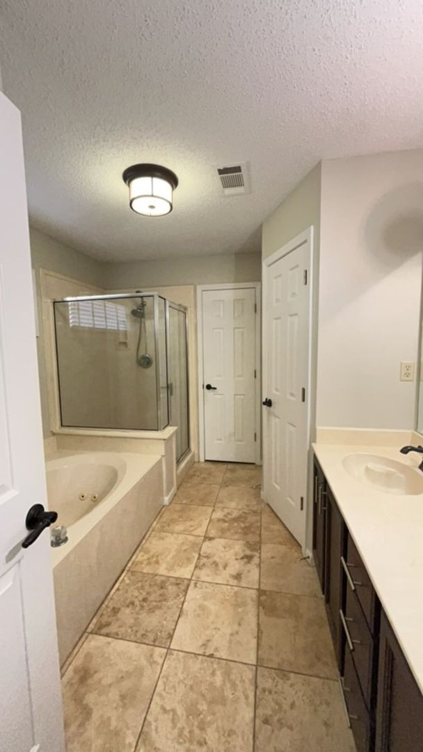 Building Photo - 4 Success is now offering this spacious 3 ...