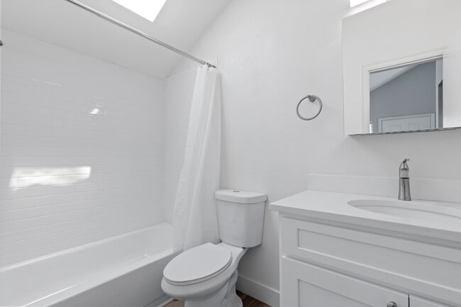 Floorplan - 3075 Broadway St