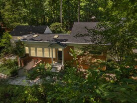 Building Photo - 1008 Hobbs Dr