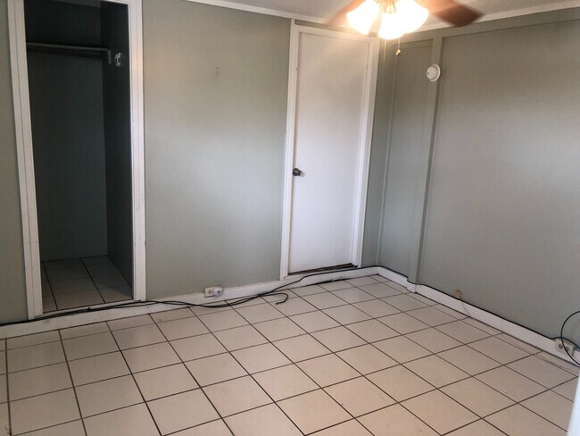 Building Photo - 45-308-308 Lehuuila St