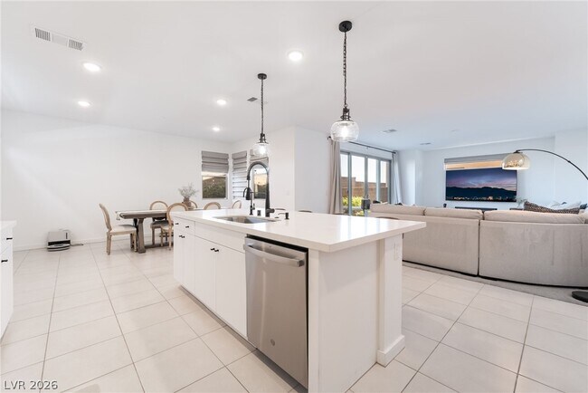 Building Photo - 720 Emerson Creek Ct